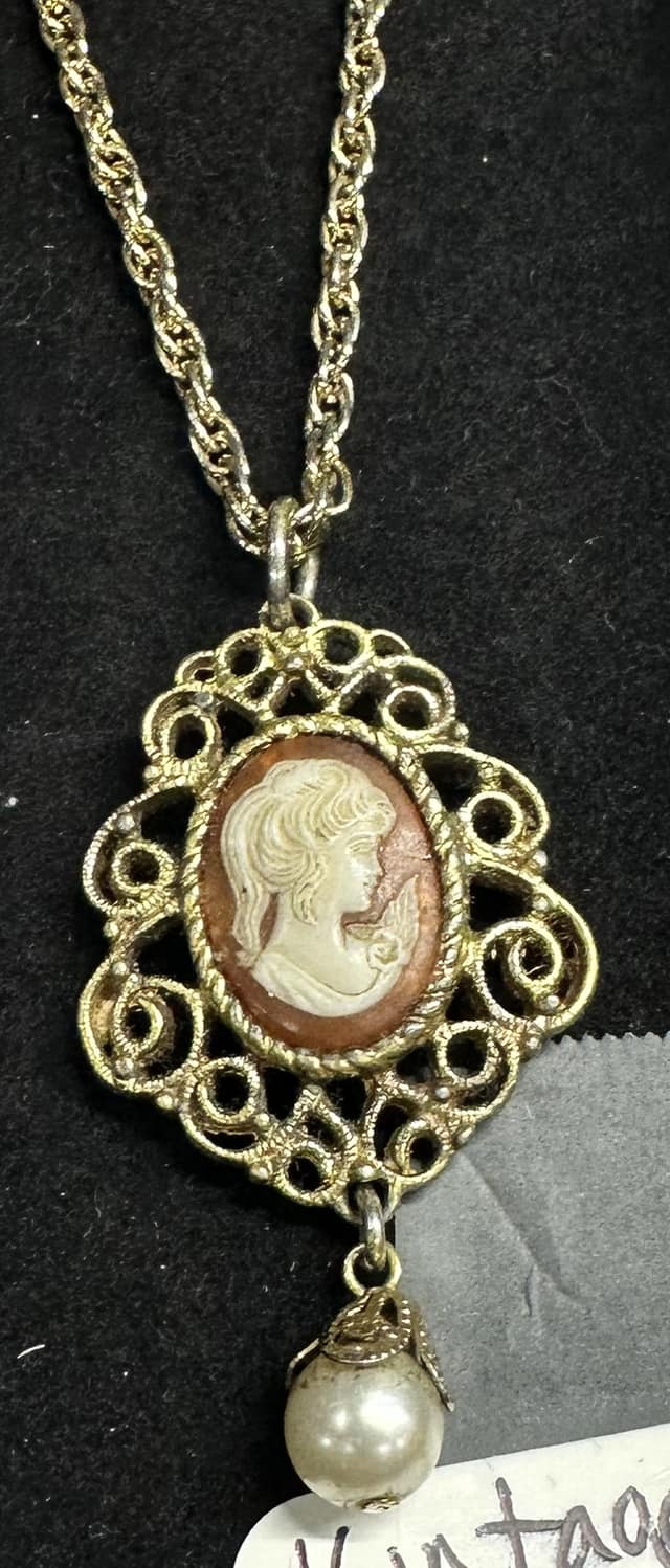 Vintage Cameo Necklace